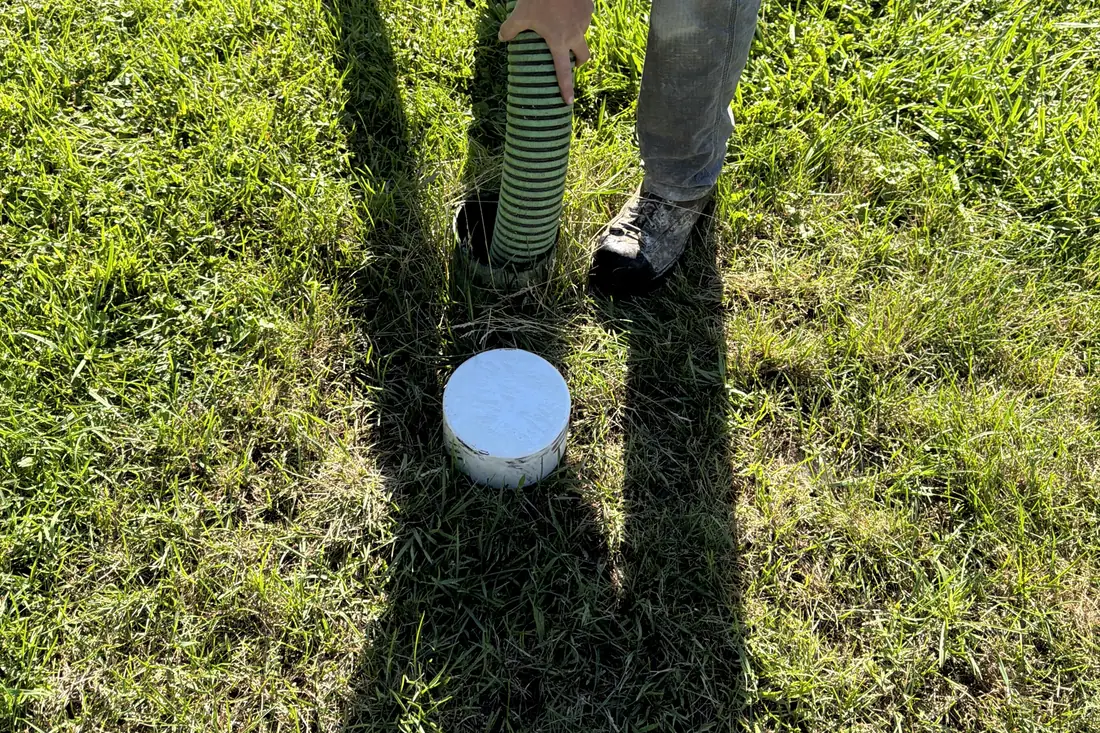 Hose coupling at a riser